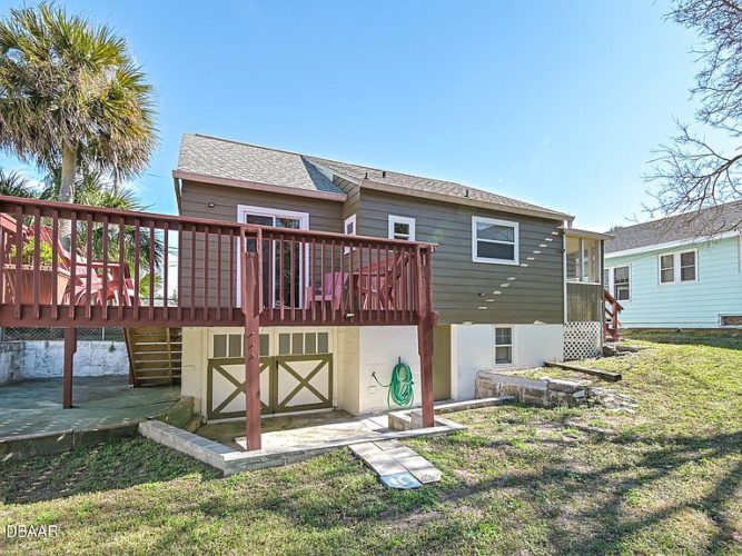 Walk to the beach! Daytona Beach, Florida house. Circa 1936. 238,000 The Old House Life