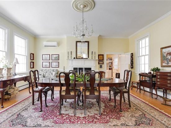 “Ridgeway Estate”, Circa 1810. On 10 acres in Virginia. $519,000 – The ...