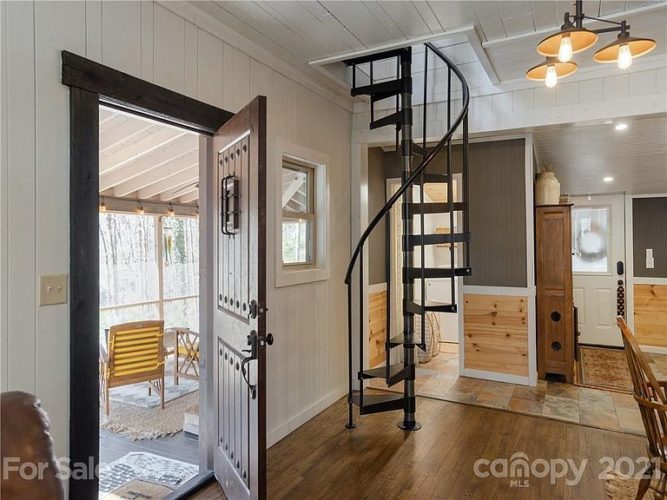 Lake Lure, North Carolina. Amazing views! Cute interior! Circa 1942 ...