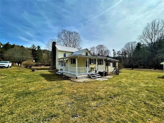 30 minutes to The Greenbrier! 19 acres in West Virginia with apple ...