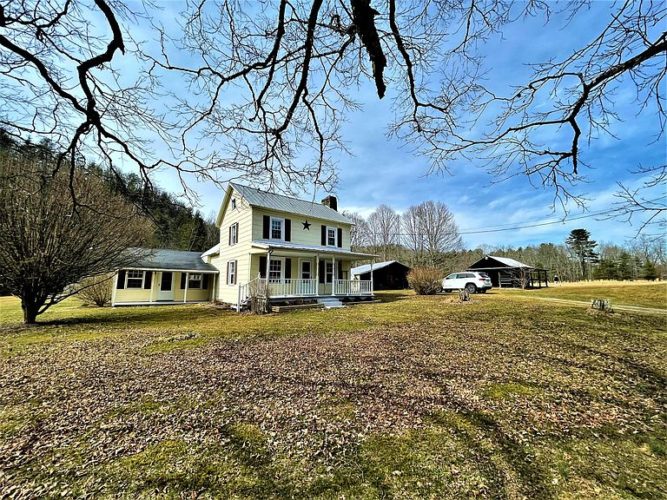 30 minutes to The Greenbrier! 19 acres in West Virginia with apple ...