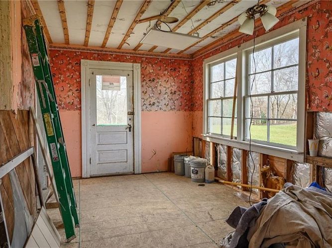 Sold for 125,000. Robert and Mary Leavitt House, Circa 1884. On two