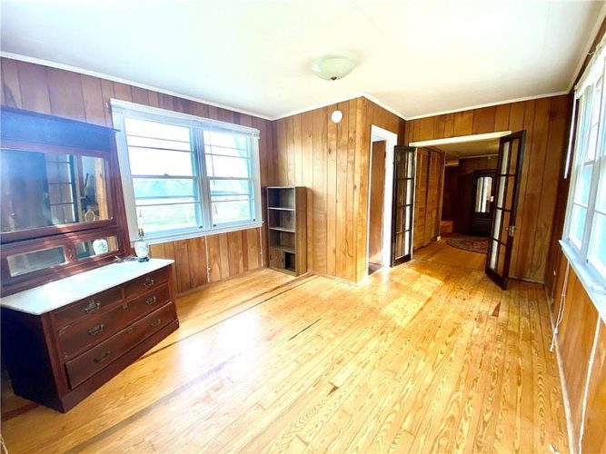 Beautiful setting! "Oak Grove Farm" Over two acres in South Carolina