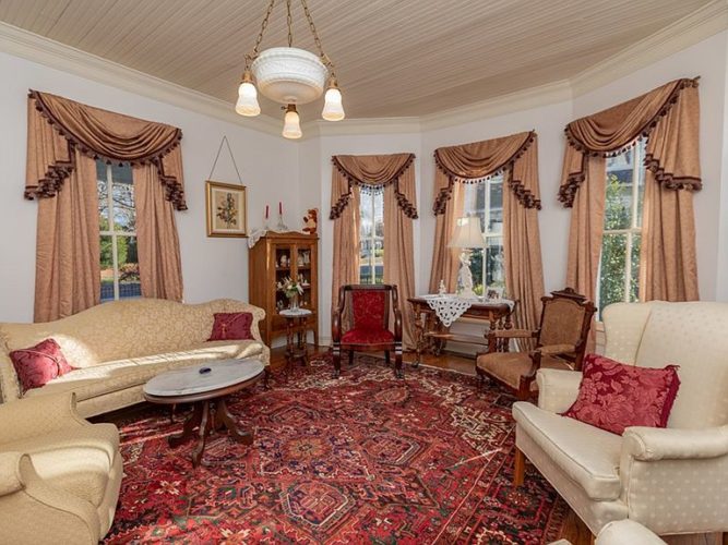 TWO houses and TWO rental properties! The Shoemaker’s House, Circa 1800