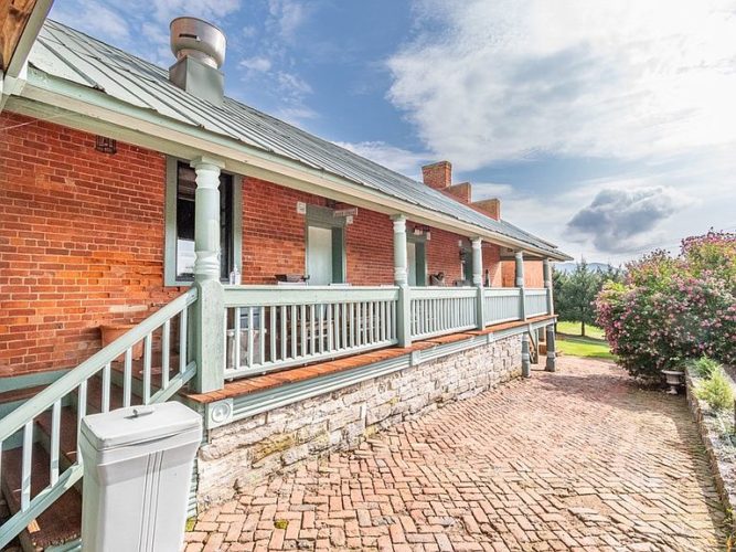 Mansion at Fort Chiswell, Circa 1839. On five acres in Virginia