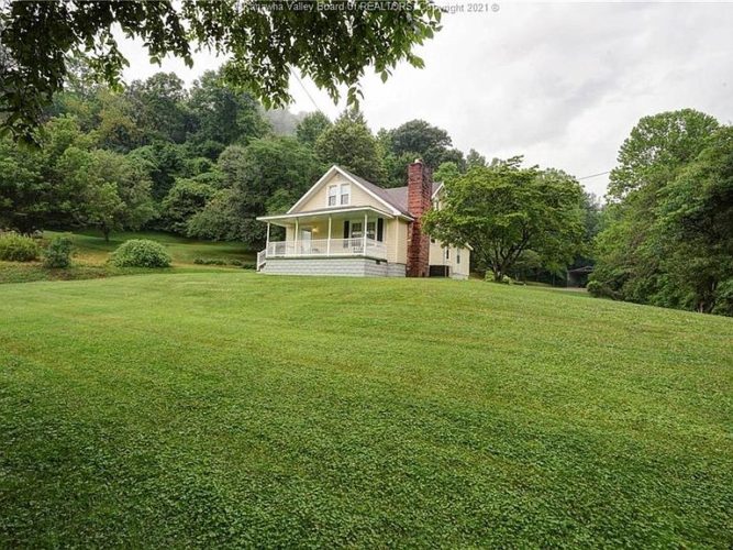 Sold. Beautiful Setting! Over three acres in West Virginia. Circa 1926. 140,000 The Old House