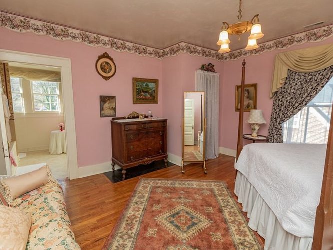 TWO houses and TWO rental properties! The Shoemaker's House, Circa 1800