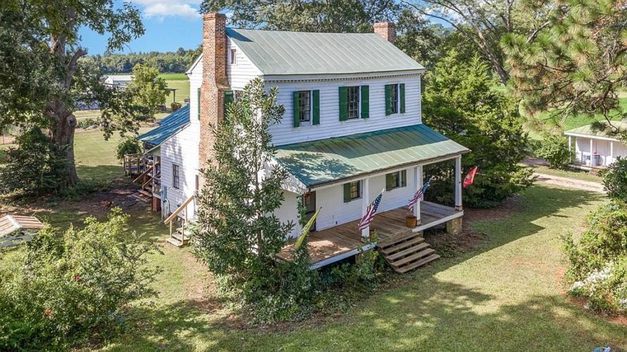 Sold. Historic Reverend Speight House, Circa 1821. Three acres with ...