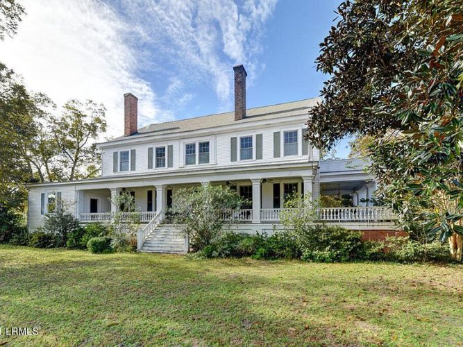 Now that’s a porch! “Gravel Hill”, Circa 1857. On 8 acres in South