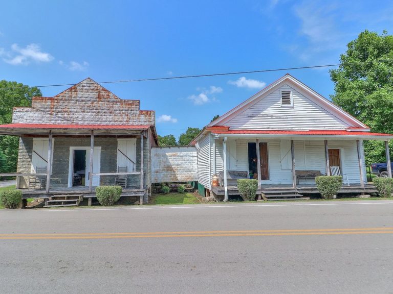 A whole town for sale! Water Valley, Tennessee. Four stores and seven