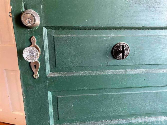 The Captain Bob Knight House, Circa 1880. Waterfront in North Carolina