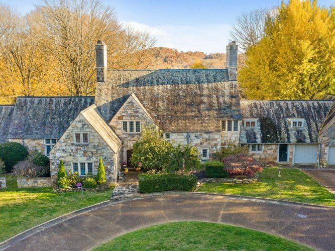 Did anyone win Powerball??!! Fisher Manor is amazing! 7 acres in