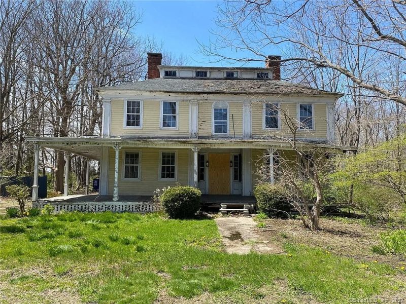 Sold. Wide plank hardwood floors! Circa 1850. Almost one acre in ...