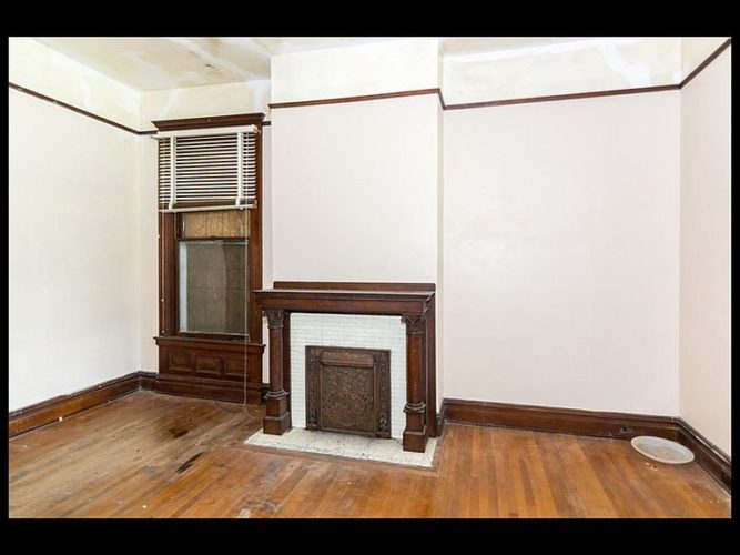 The Gillette House, Circa 1908. Almost one acre in Mississippi