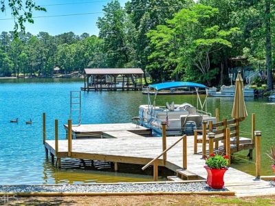 Sold. Lakefront Cottage in Georgia. Has guest bunkhouse. Circa 1945 ...