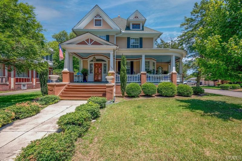 Built in 1890. Located in Elizabeth City, North Carolina. $349,500 ...