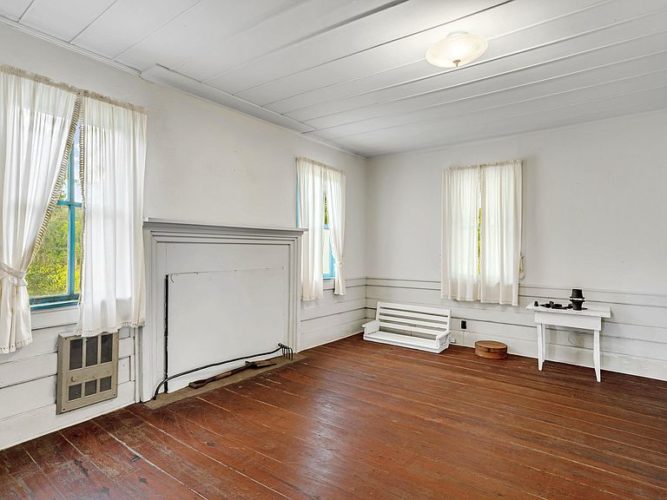 Moss Grove Plantation, Circa 1880. On 30 acres in South Carolina. 499,000 The Old House Life