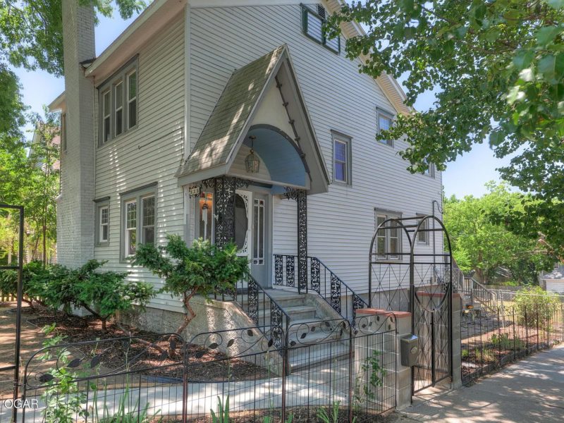 Diamond in the Rough! Circa 1920 in Missouri. 90,000 The Old House Life