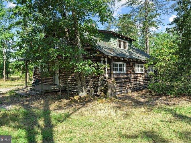 Love the fireplace! 16 acres on the Great Egg Harbor River in New
