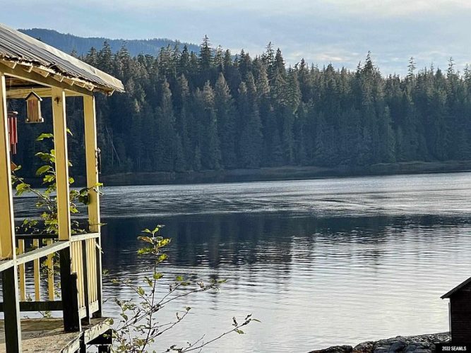 Waterfront in Alaska. The Heckman House, Circa 1885. 199,000 The Old