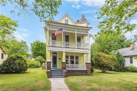 Double Porch Love Circa 1900 In Virginia 269 900 The Old House Life