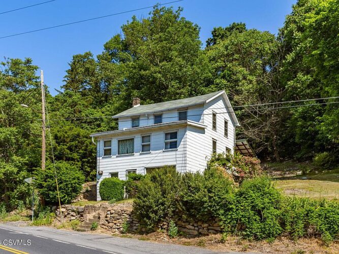 13 acres in the Pennsylvania mountains. Circa 1883. 150,000 The Old House Life