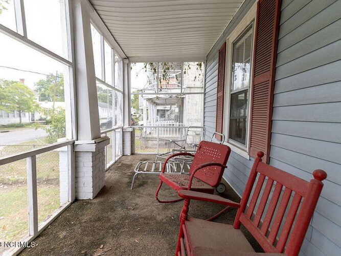 A house and apartment building! Circa 1924 in Edenton, North Carolina