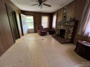 Mountain house in North Carolina. Over ten acres. $220,000 – The Old ...