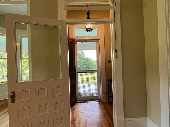 Dream property! Two houses on 23 acres in North Carolina. 2,400,000