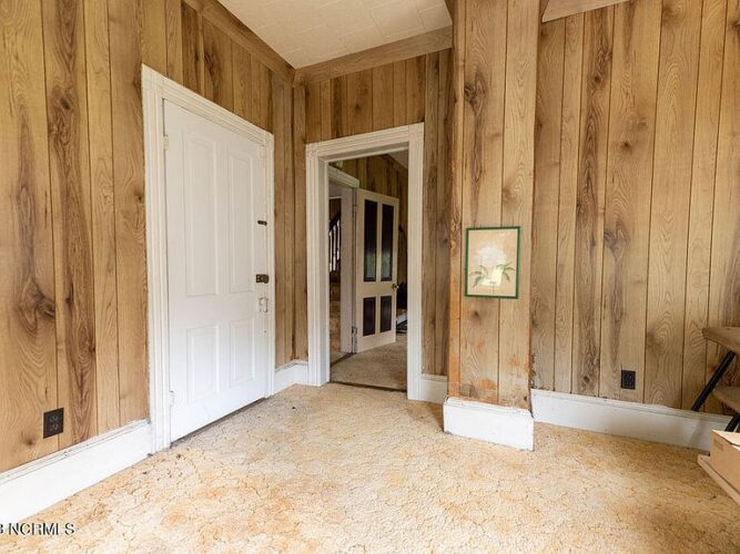 A house and apartment building! Circa 1924 in Edenton, North Carolina