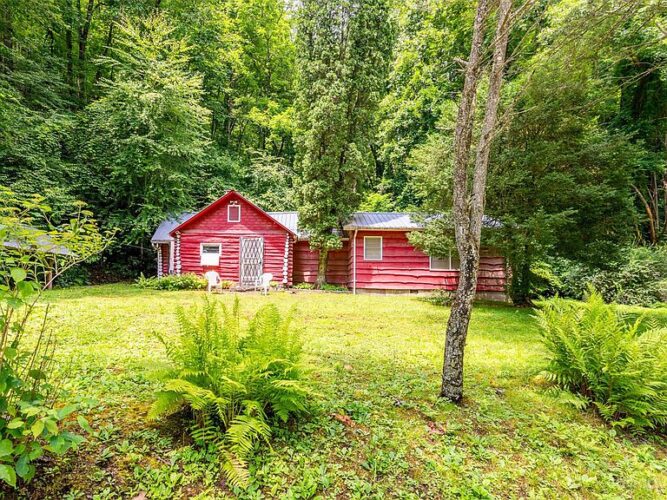 Deal of the Day! Little Red Cabin, Circa 1941. Almost 7 acres in NC