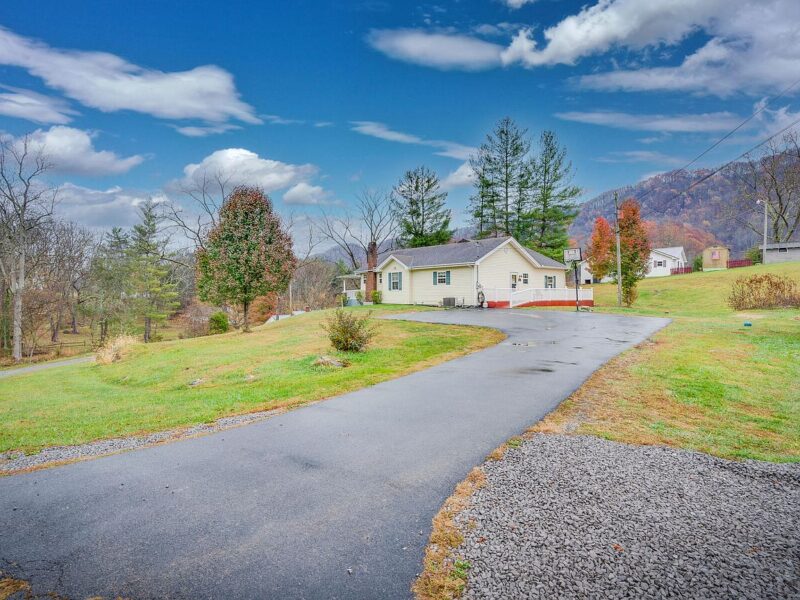 Mountain House In Virginia! Over Three Acres. $240,000 – The Old House Life