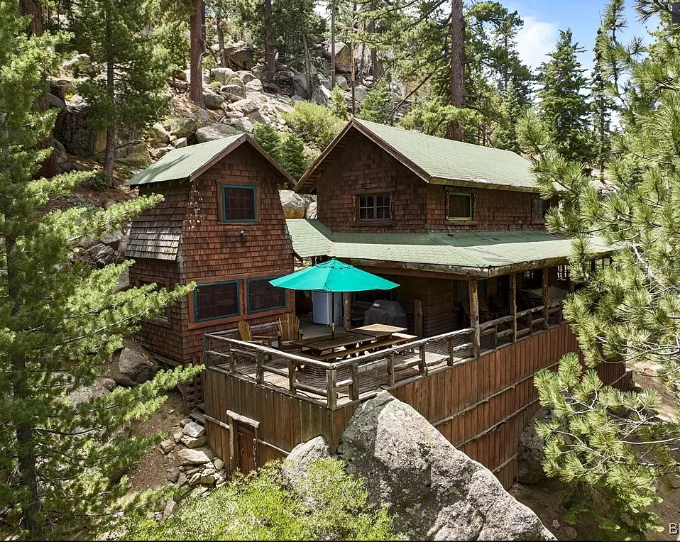 Big Bear Lake Getaway  Change of Scenery, New Modern, Family Friendly -  Luxury Home Exchange in Big Bear Lake, California, United States